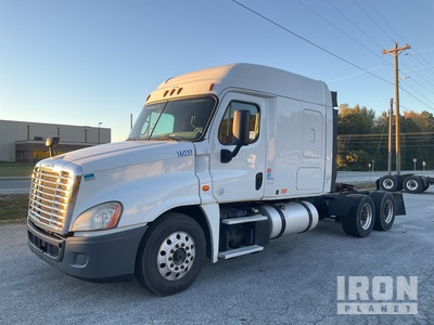 2016 Freightliner Cascadia 125 6x4 T/A Sleeper Truck Tractor