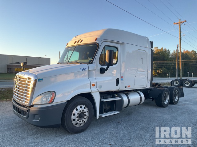 CAMIóN CAMAROTE 2016 FREIGHTLINER