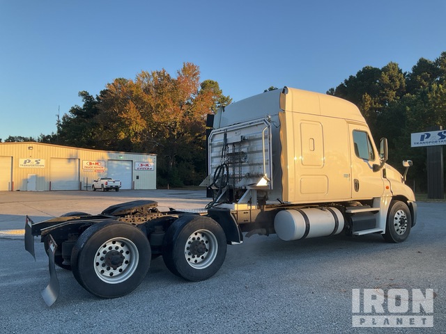 CAMIóN CAMAROTE 2016 FREIGHTLINER