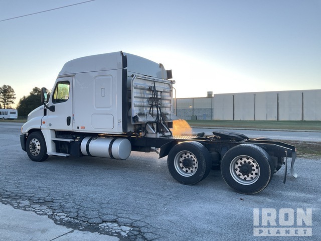 CAMIóN CAMAROTE 2016 FREIGHTLINER