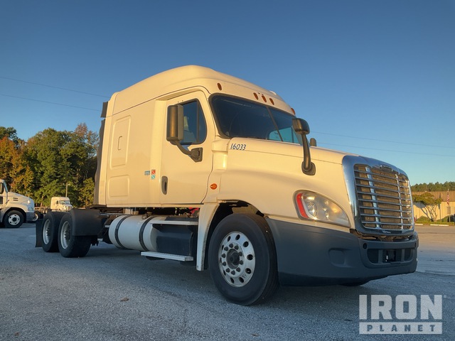 CAMIóN CAMAROTE 2016 FREIGHTLINER