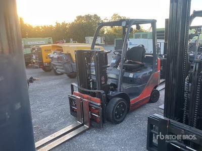 2014 Toyota 8FGCU20 4000 lb Cushion Tire Forklift