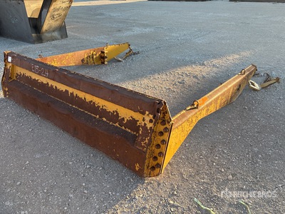 Articulated Dump Truck Tailgate