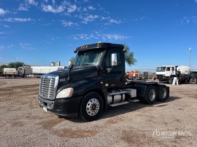 2010 Freightliner Cascadia 125 6x4 Cabeza Tractora Cabina Corta