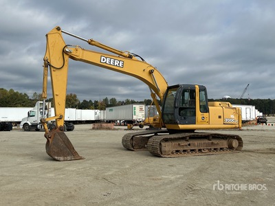 2005 John Deere 200C LC Rupsgraafmachine