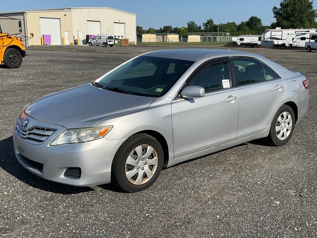 2011 Toyota Camry LE Automobile 2011 Toyota Camry LE Automobile