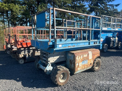 2000 Genie GS-2668 4x4 Dual Fuel Scissor Lift