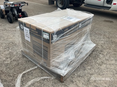 Quantity of (2) Window Air Conditioner w/ Heater & Remote Attrezzatura varia riscaldamento e raffreddamento