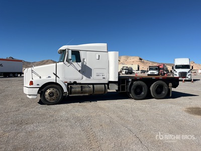 1993 White/GMC WIA 6x4 Sleeper شاحنة مسطحة