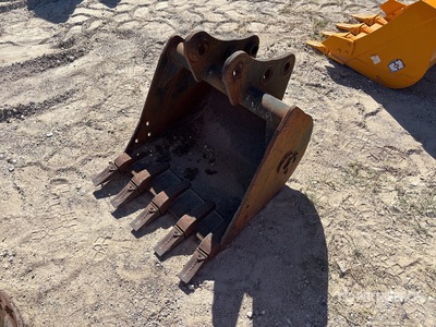 WB 24 in Digging Excavator Bucket
