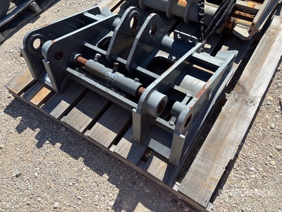 2016 Paladin Wheel Loader Coupler