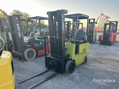 Clark GCS15 2700 lb Cushion Tire Forklift