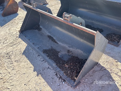 2014 84 in Backhoe Loader Bucket