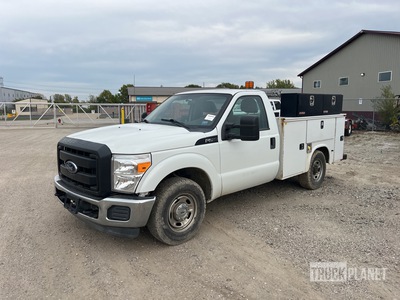 2016 Ford F-250 XL 4x2 Utility Truck