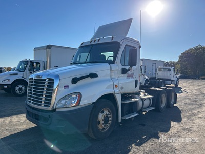 2016 Freightliner Cascadia 125 6x4 T/A Day Cab Truck Tractor