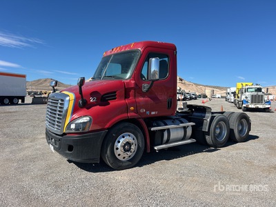 2014 Freightliner Cascadia 113 6x4 T/A Day Cab Truck Tractor