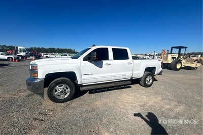 2016 Chevrolet Silverado 2500 HD 4x4 Crew Cab Pick-up