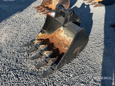 Tag 24 in Q/C Digging Excavator Bucket