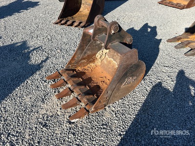 Tag 24 in Digging Excavator Bucket