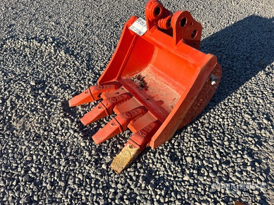 Kubota K7785 18 in Digging Excavator Bucket (Unused)