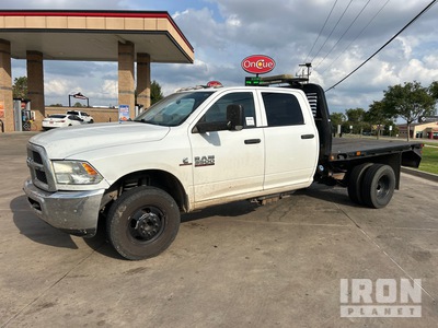 2018 Ram 3500 4x4 Crew Cab Flatbed Truck