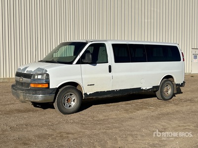 2004 Chevrolet Express 3500 Furgoneta de pasajeros