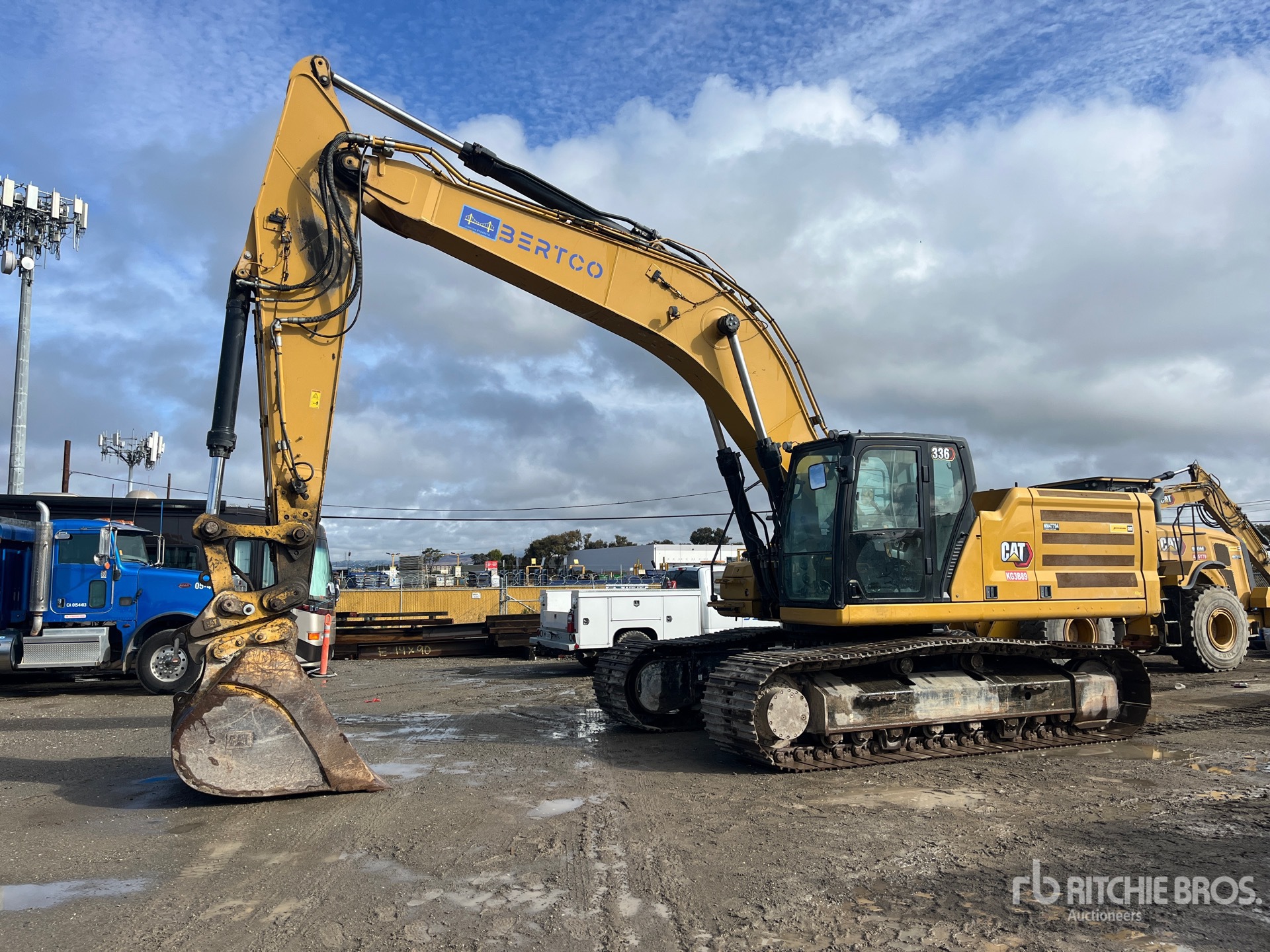 2021 Cat 336 Tracked Excavator