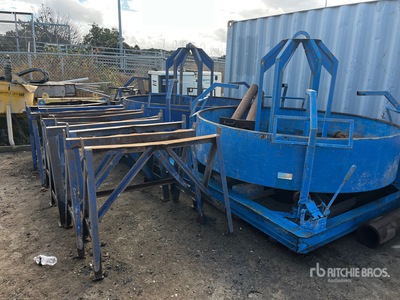 Quantity of (2) Line Spreader