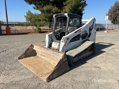 2021 Bobcat T740 を見 Compact Track Loader