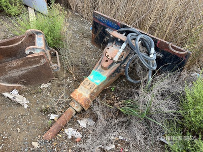 Q/C スキッドステア油圧式ハンマー - Fits Bobcat T740