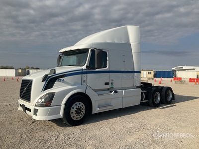 2013 Volvo VNL430 6x4 T/A Sleeper Truck Tractor