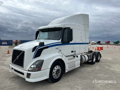 2014 Volvo VNL 6x4 Cabina con cuccetta per trattore stradale