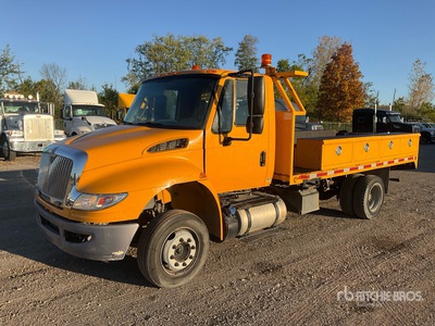 2016 International 4300 SBA 4x2 4x2 Flatbed Truck
