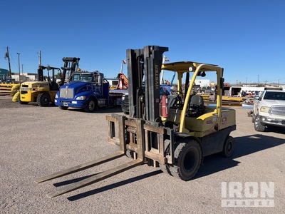 Hyster H100FT 9200 lb Pneumatic Tire Forklift