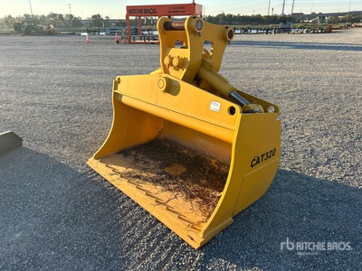 2024 Jisan JSTB200 72 in Hydraulic Tilting Graafmachine Bak - Fits Cat 320
