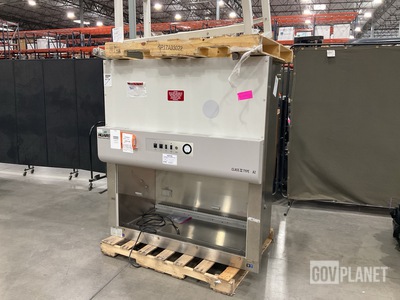 Nuaire series 30 NU-425-400 Biosafety Cabinet