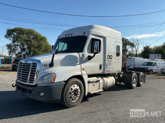 CAMIóN CAMAROTE 2016 FREIGHTLINER