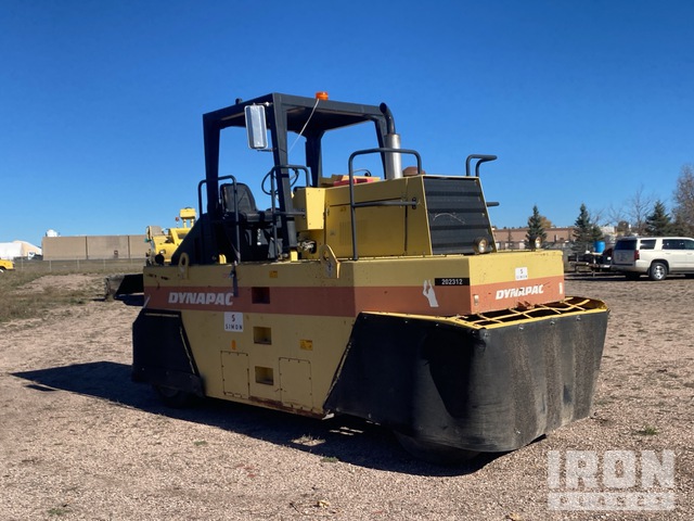 COMPACTADOR NEUMáTICO DYNAPAC CP221