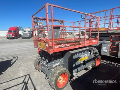2018 Skyjack SJ6826RT 4x4 Gasoline Scissor Lift
