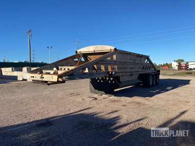 1993 Trail King TK54BU-433 15 ft Tri/A Belly Dump Trailer