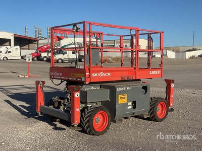 2017 Skyjack 6826RT Diesel Elevador de tijera