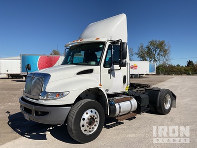2015 International 4300 4x2 2-Achs Sattelzugmaschine
