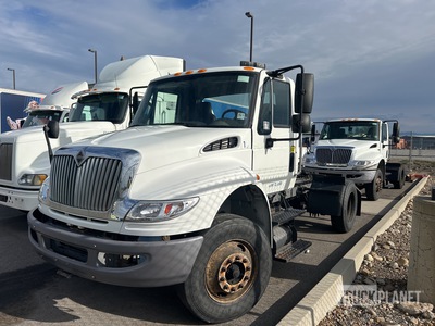 2014 International 4400 4x2 تراكتور شاحنة (أحادي المحور) (Inoperable)