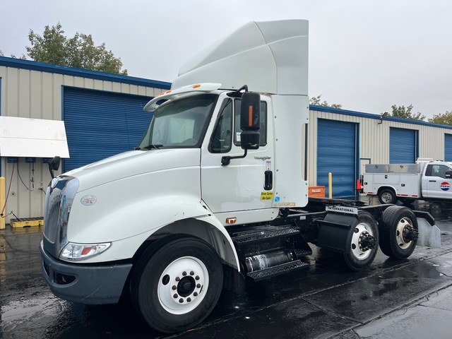 2010 International 8600 6x4 T/A Day Cab Truck Tractor 2010 International 8600 6x4 T/A Day Cab Truck Tractor