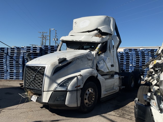 2025 Volvo VNL 6x2 T/A Day Cab Truck Tractor (Inoperable)