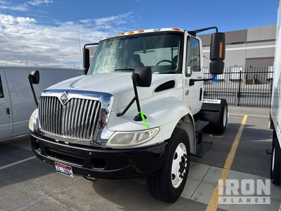 2003 International 4400 4x2 2-Achs Sattelzugmaschine (Inoperable)