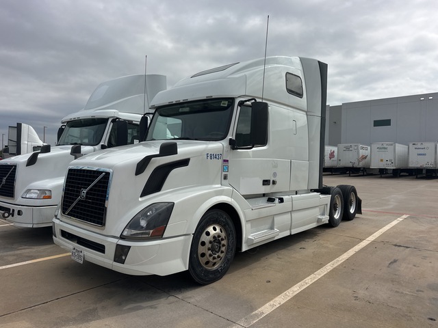2016 Volvo VNL64T 6x4 T/A Sleeper Truck Tractor (Inoperable)