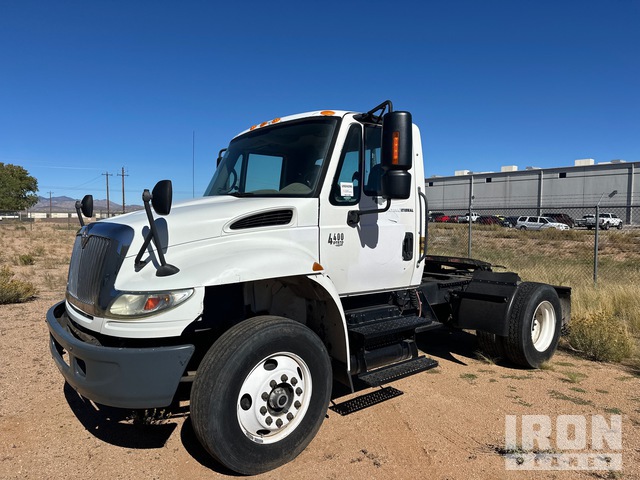 1HSMKAZN45H158504 International 4400 Photo 1