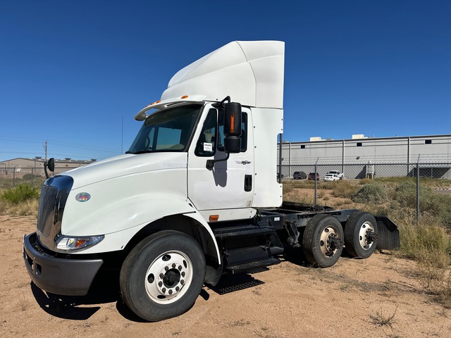 2010 International 8600 6x4 T/A Day Cab Truck Tractor 2010 International 8600 6x4 T/A Day Cab Truck Tractor