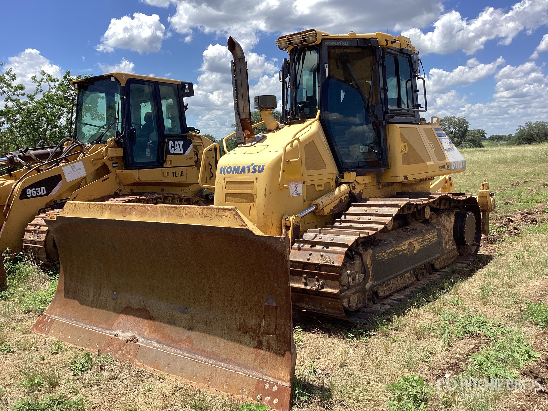 2015 Komatsu D61EXI-23 Crawler Dozer